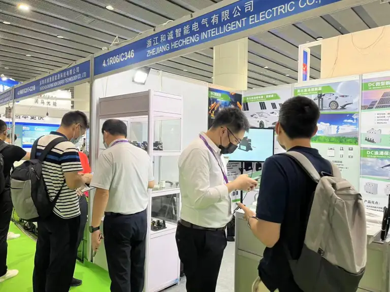 浙江和诚智能电气亮相2022世界太阳能光伏产业博览会 2